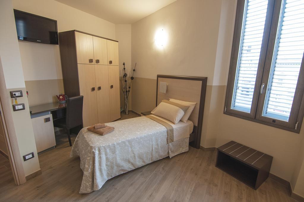 Guesthouse Buonarroti Florencja Pokój zdjęcie